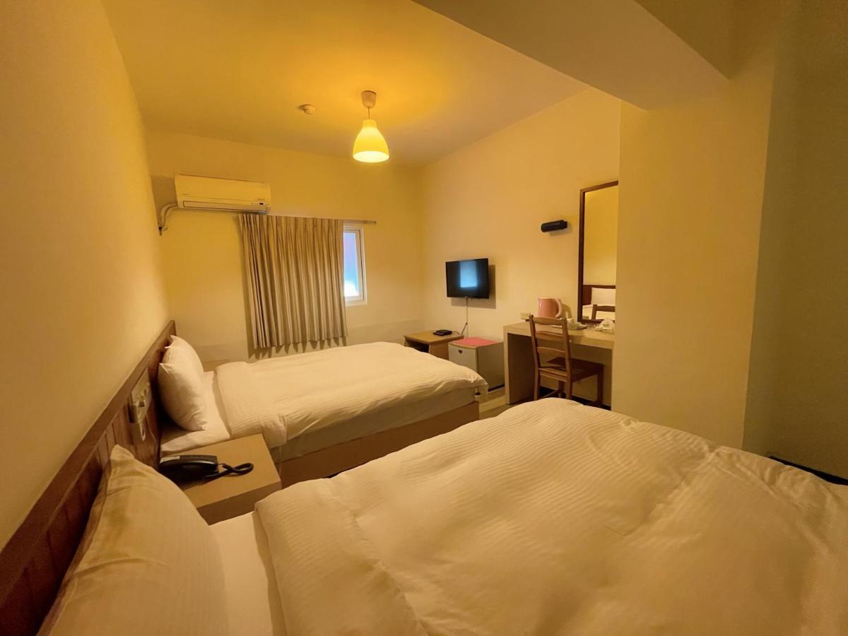Hwa Hong Hotel Kaohsiung Exterior photo